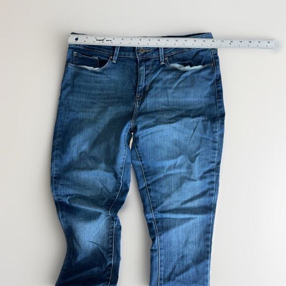 Levi’s Signature Miss Rise, Skinny Jeans, Blue Wash women’s size 32 by 28 Denim - Picture 3 of 6